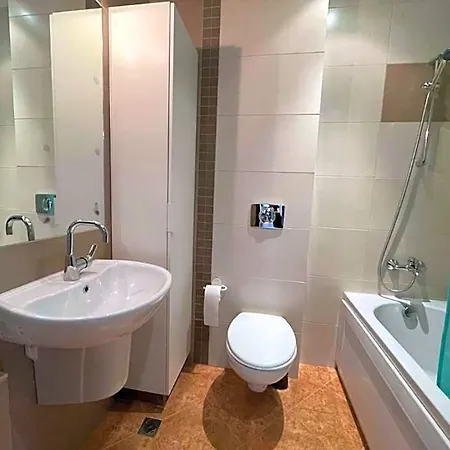 Charming Comfortable At Cornelia Deluxe With Free Pool And *