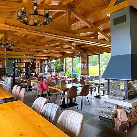 Charming Comfortable At Cornelia Deluxe With Free Pool And 호텔